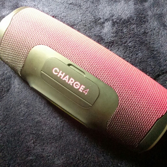 jbl charge 4 magenta